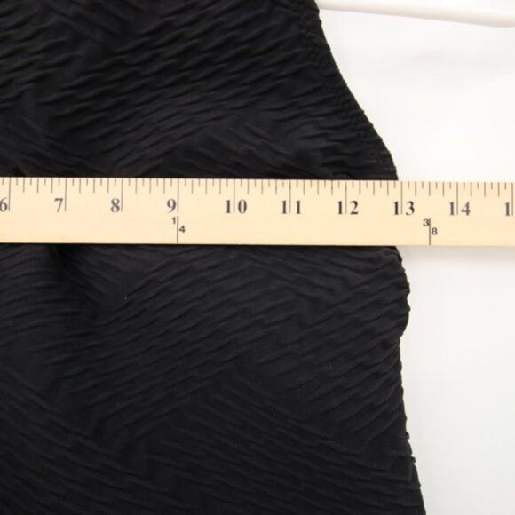Lands End Black Textured Swim Tankini Top Sleeveless Built-in Bra Size 2 - Picture 5 of 8